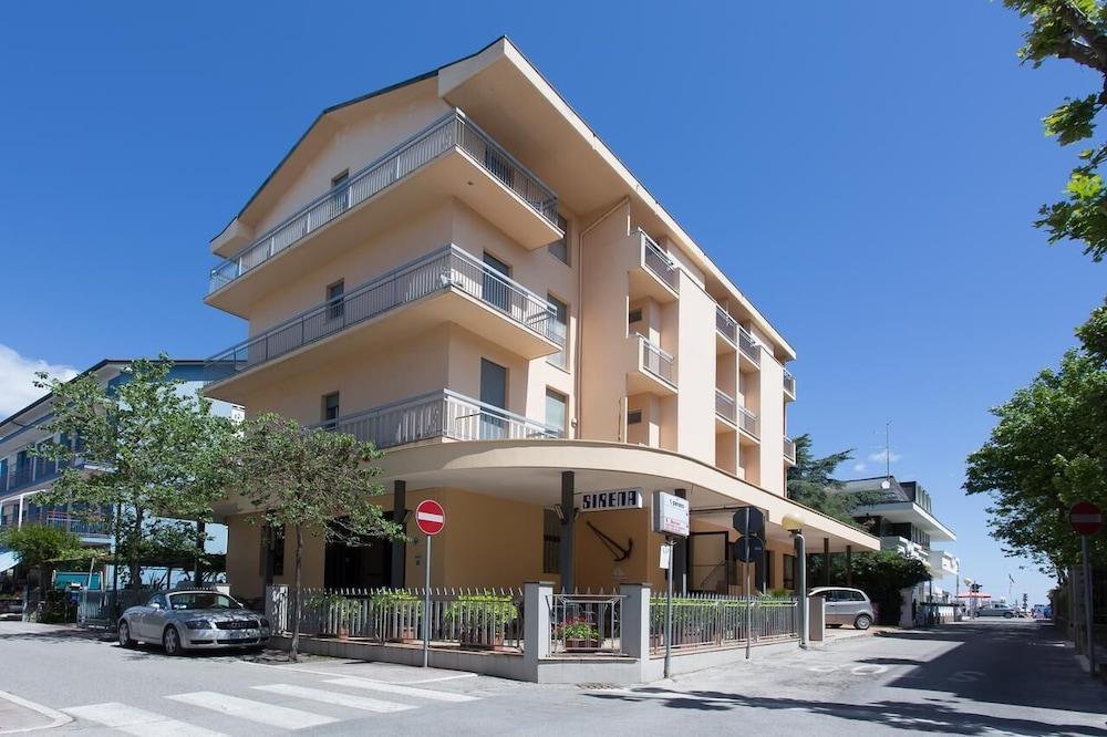 Hotel Sirena Μπελάρια-Ιτζέα Μαρίνα Εξωτερικό φωτογραφία