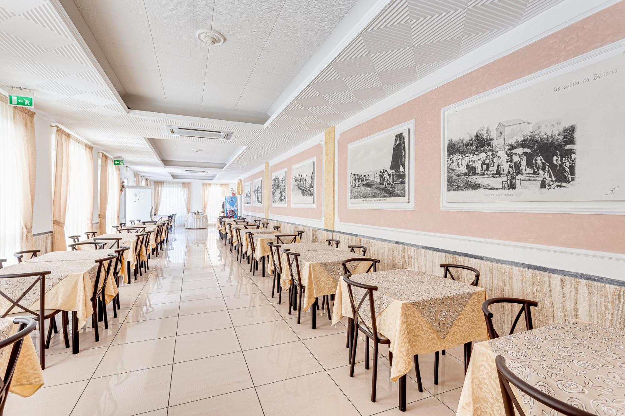 Hotel Sirena Μπελάρια-Ιτζέα Μαρίνα Εξωτερικό φωτογραφία