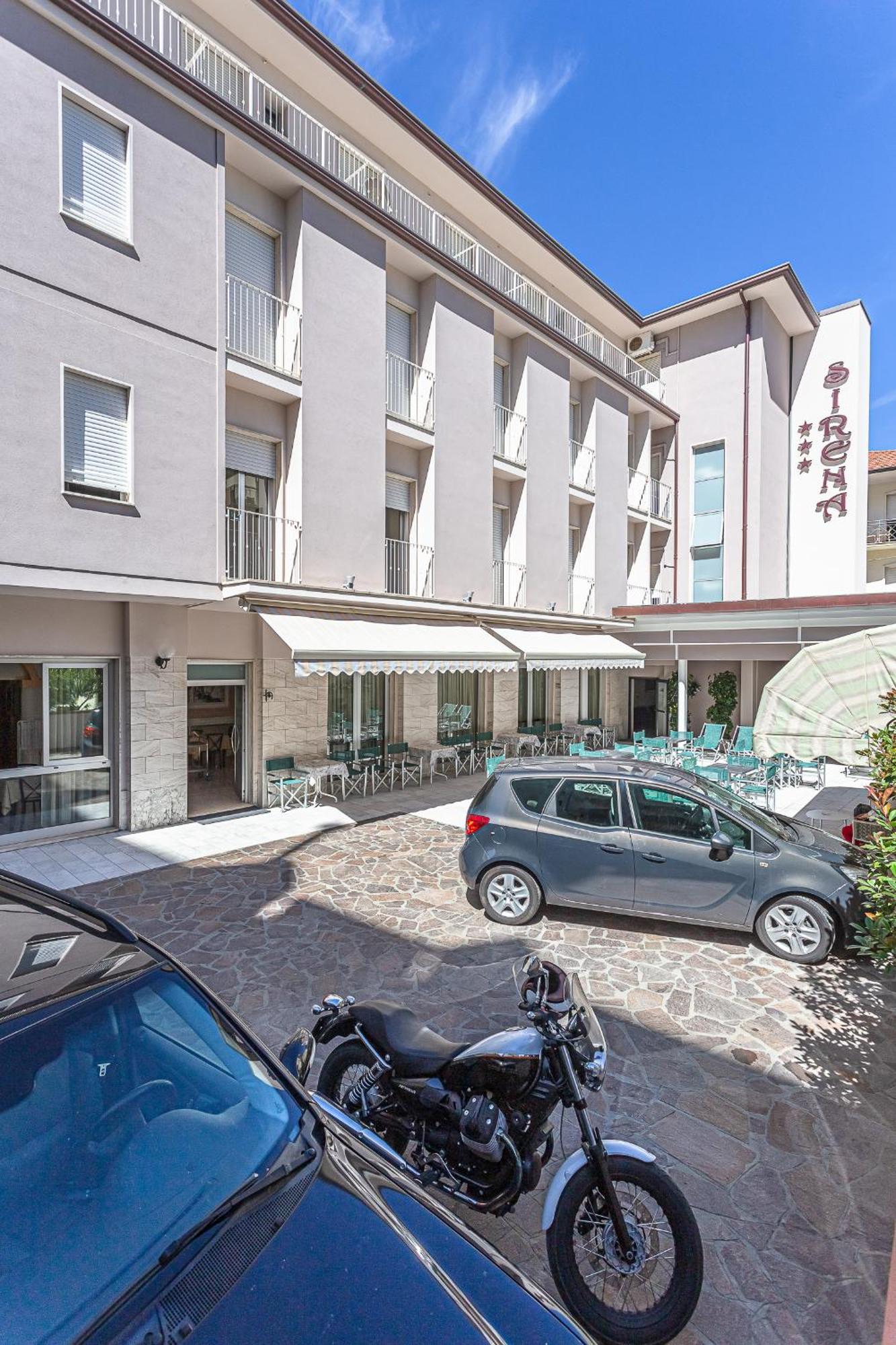 Hotel Sirena Μπελάρια-Ιτζέα Μαρίνα Εξωτερικό φωτογραφία